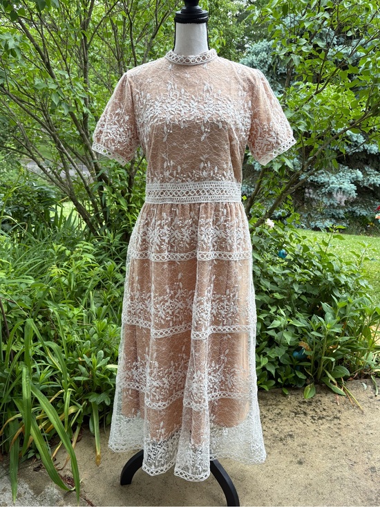 popopie Dresses & Skirts - Delicate Beige Lace-Overlay Midi Dress